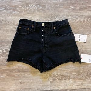 **SOLD** RE/DONE 70’s High Rise Short size 23 in Black 100% cotton